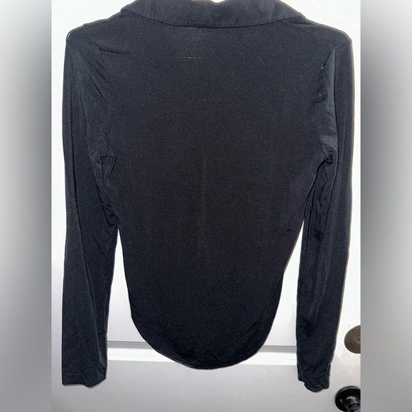 Aritzia Pose long sleeve shirt - Picture 9 of 9